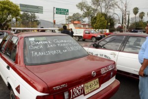 Protege Samuel Gurrión a nuevo sitio de taxis en Tlalixtac
